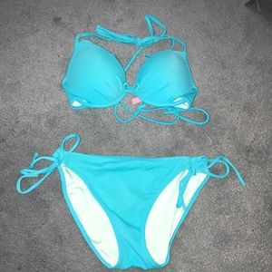 Victoria’s Secret bikini set